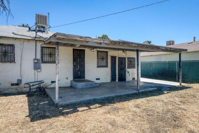 2568 S Lotus Avenue, Fresno, CA 93706