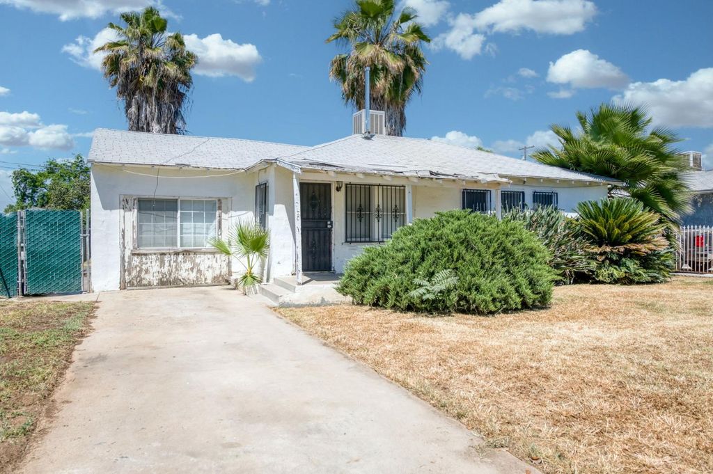 2568 S Lotus Avenue, Fresno, CA 93706