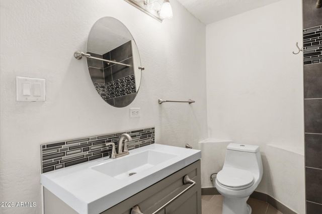 2219 N 74th Place, Scottsdale, AZ 85257
