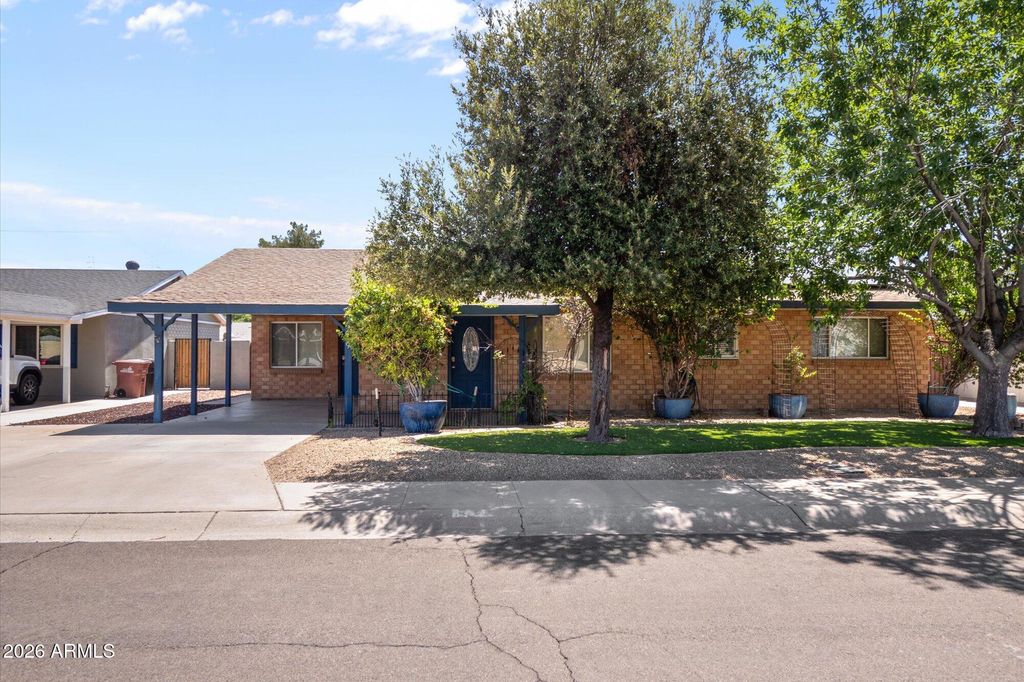2219 N 74th Place, Scottsdale, AZ 85257
