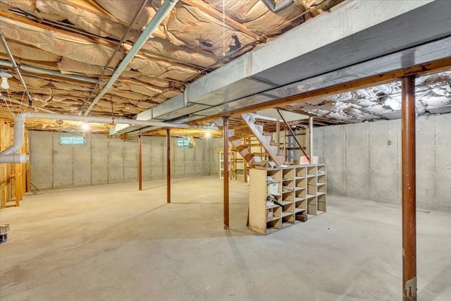 804 Putnam Ave, Barnstable, MA 02635