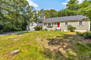 804 Putnam Ave, Barnstable, MA 02635