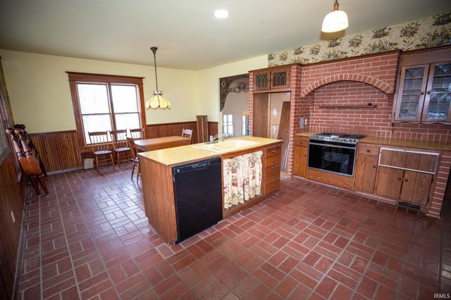 14229 Juniper Road, Argos, IN 46501