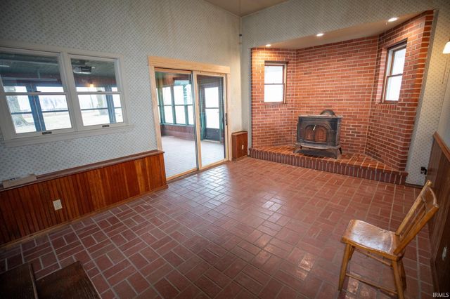 14229 Juniper Road, Argos, IN 46501