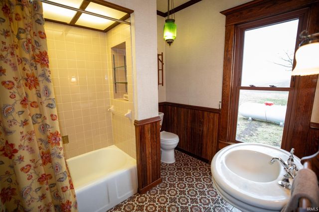 14229 Juniper Road, Argos, IN 46501