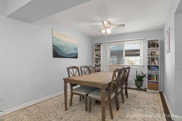 20 Shore Drive, Schaumburg, IL 60193