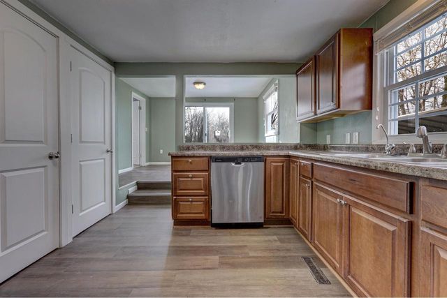 623 HUNTERS POINT ROAD, Neenah, WI 54956