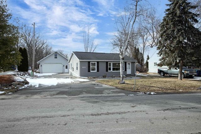 623 HUNTERS POINT ROAD, Neenah, WI 54956