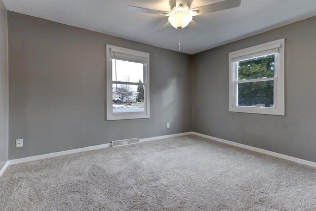 623 HUNTERS POINT ROAD, Neenah, WI 54956