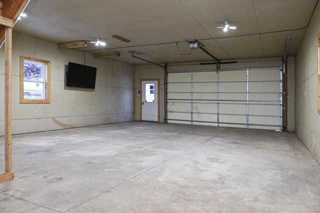 623 HUNTERS POINT ROAD, Neenah, WI 54956