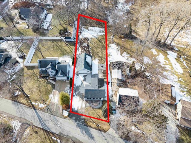 623 HUNTERS POINT ROAD, Neenah, WI 54956