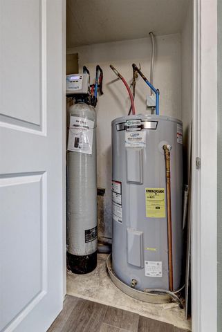 623 HUNTERS POINT ROAD, Neenah, WI 54956