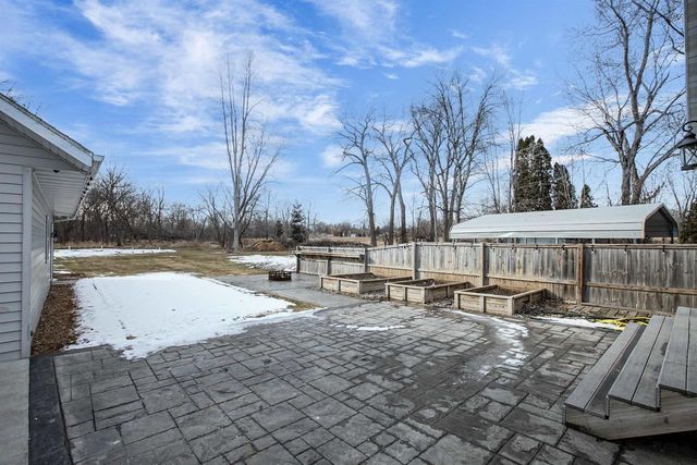 623 HUNTERS POINT ROAD, Neenah, WI 54956