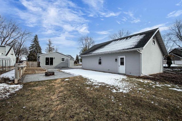 623 HUNTERS POINT ROAD, Neenah, WI 54956