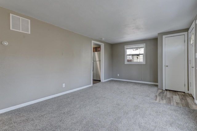 623 HUNTERS POINT ROAD, Neenah, WI 54956