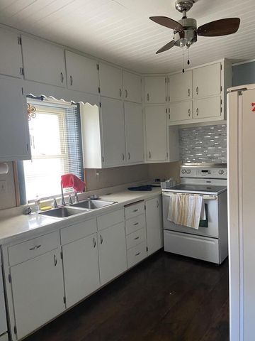 1040 N 1ST STREET, Wisconsin Rapids, WI 54494