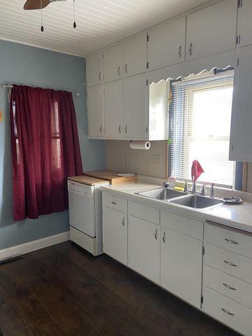 1040 N 1ST STREET, Wisconsin Rapids, WI 54494