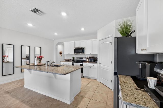 5740 GREY GRANITE WAY, Lakeland, FL 33811