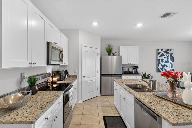 5740 GREY GRANITE WAY, Lakeland, FL 33811