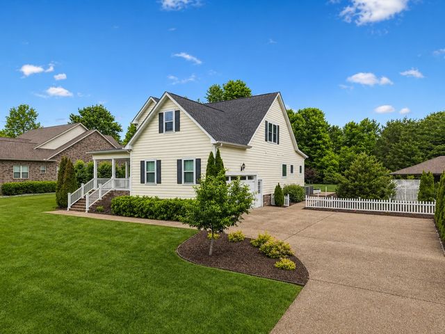 1331 Camp Ravine Rd, Burns, TN 37029