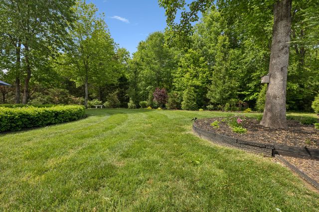 1331 Camp Ravine Rd, Burns, TN 37029