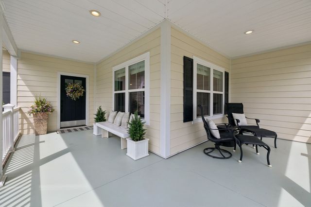 1331 Camp Ravine Rd, Burns, TN 37029