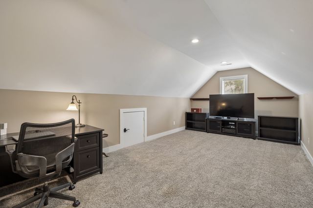 1331 Camp Ravine Rd, Burns, TN 37029