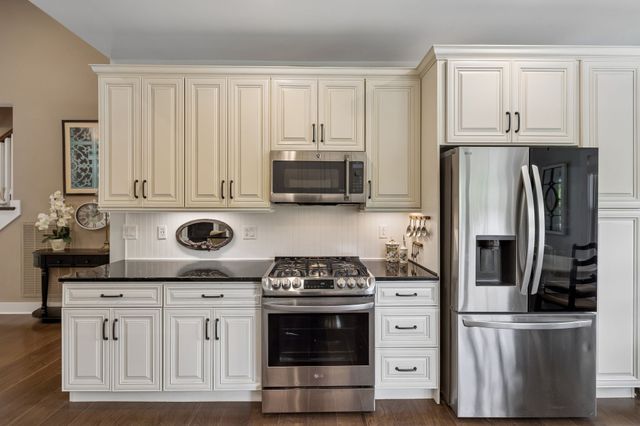 1331 Camp Ravine Rd, Burns, TN 37029