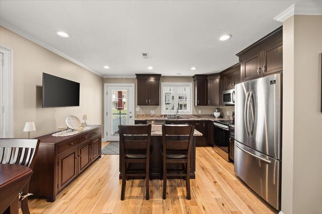 8 Bernards Way 8, Lakeville, MA 02347