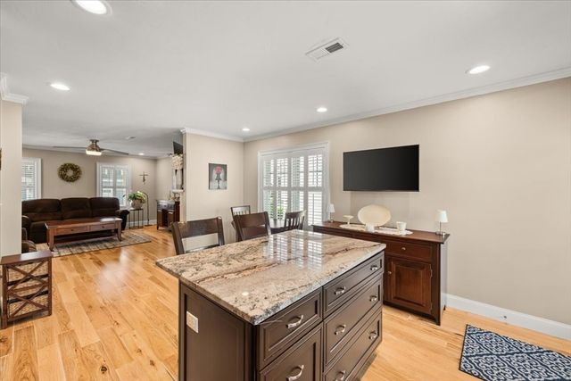 8 Bernards Way 8, Lakeville, MA 02347