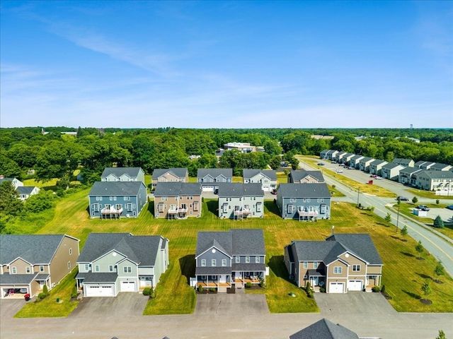 8 Bernards Way 8, Lakeville, MA 02347