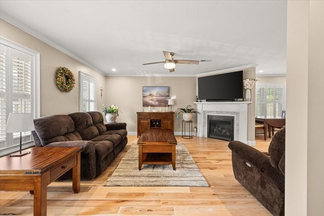 8 Bernards Way 8, Lakeville, MA 02347