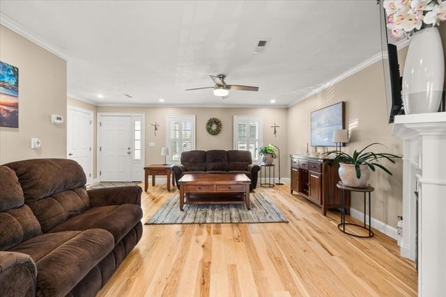 8 Bernards Way 8, Lakeville, MA 02347