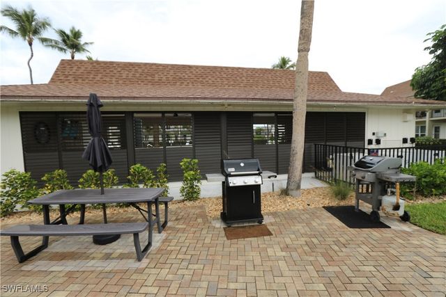 235 Seaview CT B5, Marco Island, FL 34145