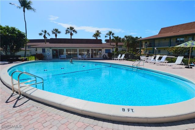 235 Seaview CT B5, Marco Island, FL 34145