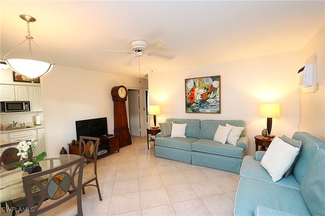 235 Seaview CT B5, Marco Island, FL 34145