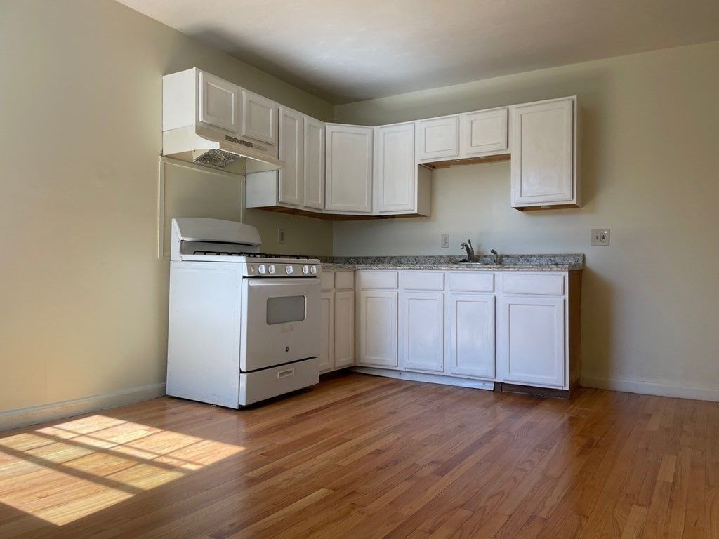 714 Shawmut Avenue 3, Boston, MA 02119