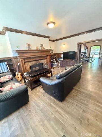 1188 W 28th, Los Angeles, CA 90007