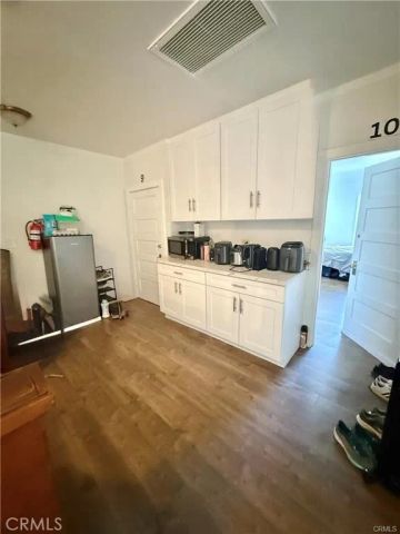1188 W 28th, Los Angeles, CA 90007
