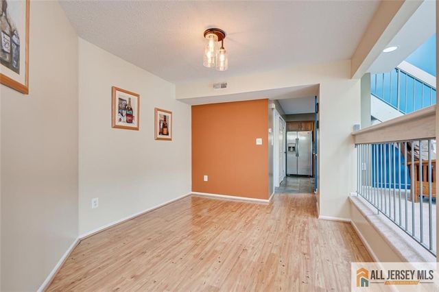 39 Sherborne Street, Franklin, NJ 08873