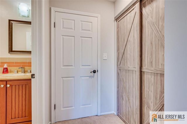 39 Sherborne Street, Franklin, NJ 08873