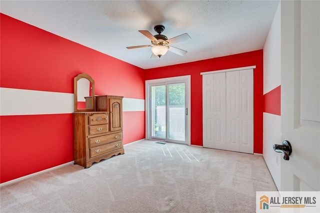 39 Sherborne Street, Franklin, NJ 08873