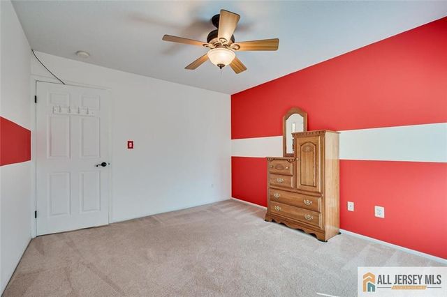 39 Sherborne Street, Franklin, NJ 08873