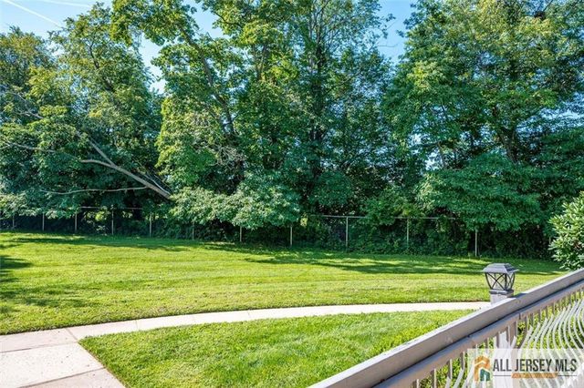 39 Sherborne Street, Franklin, NJ 08873