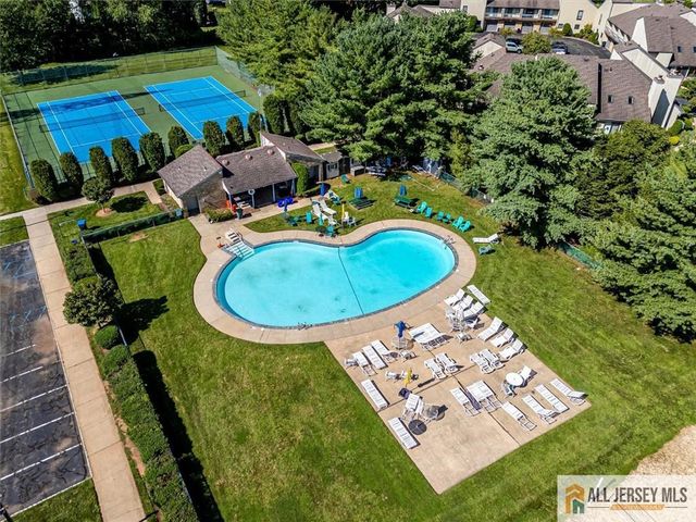 39 Sherborne Street, Franklin, NJ 08873