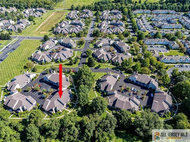 39 Sherborne Street, Franklin, NJ 08873