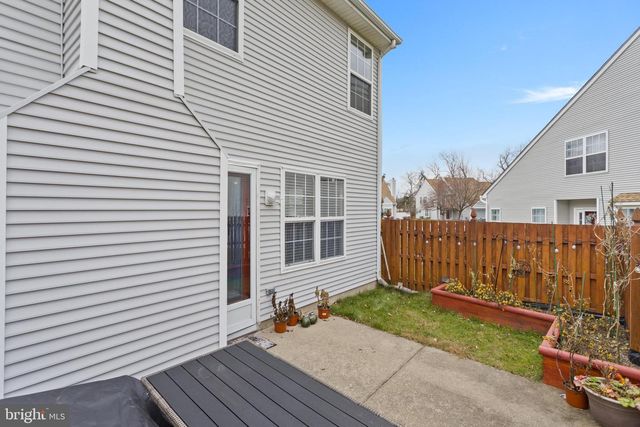 213 BIRCH HOLLOW DR, Bordentown, NJ 08505