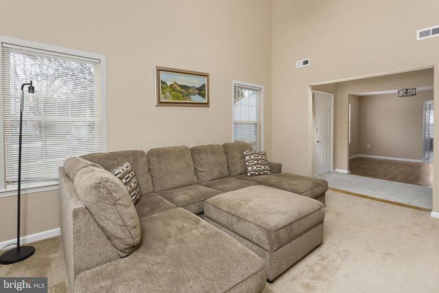 213 BIRCH HOLLOW DR, Bordentown, NJ 08505