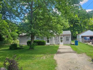 2439 S 13th Street, Niles Twp, MI 49120