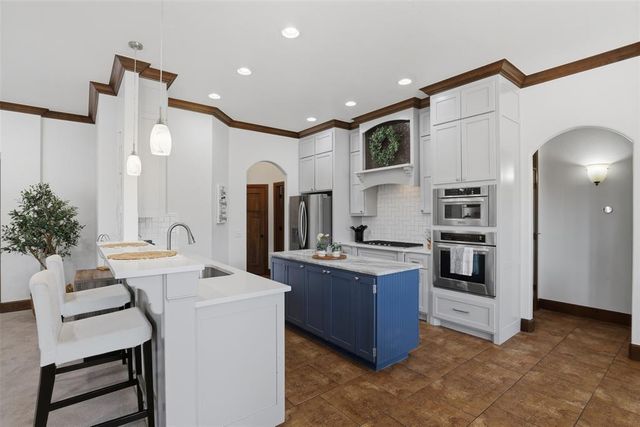 4516 Boulder Bridge Way, Edmond, OK 73034